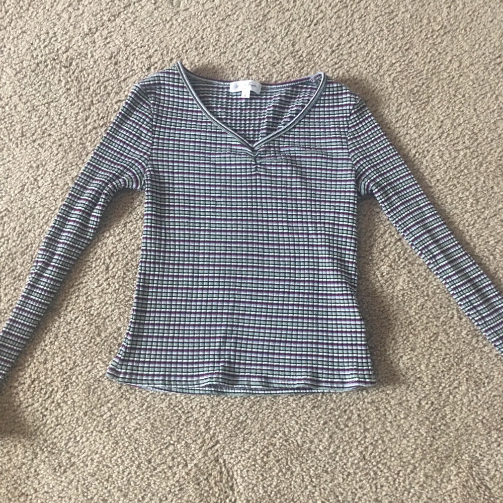 stripped kinda cropped long sleeve.